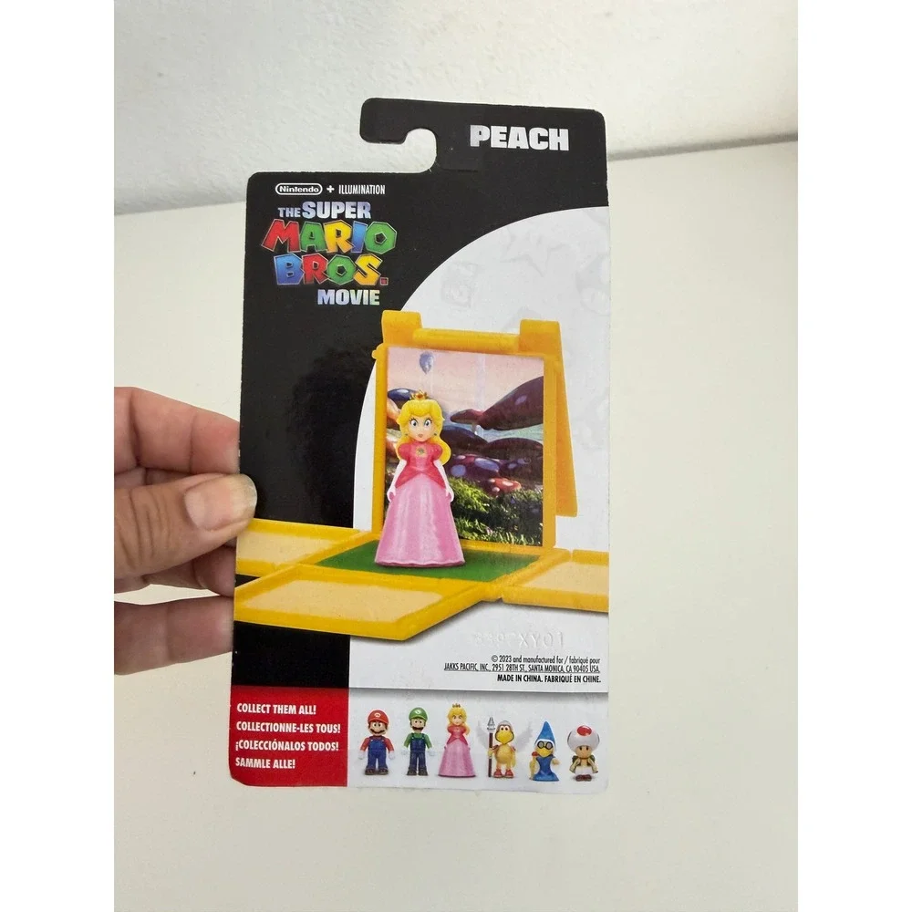 The Super Mario Bros Movie Princess Peach Figure with Question‎ Block